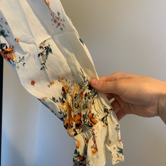 Altar’d state top - Picture 6 of 6